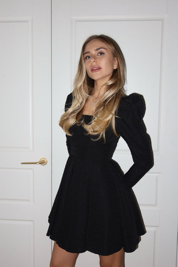 сукня REBECCA сіра із довгим рукавом